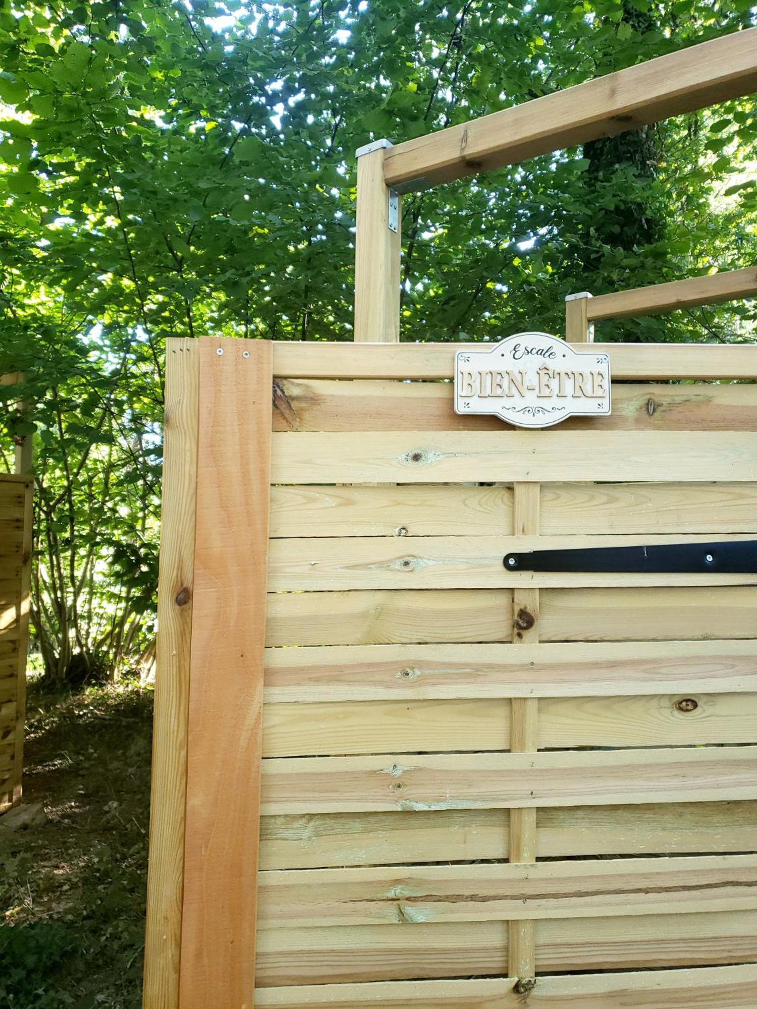 Hotel D'En Haut Tentes Suspendues Saint-Pardoux-lʼOrtigier Esterno foto